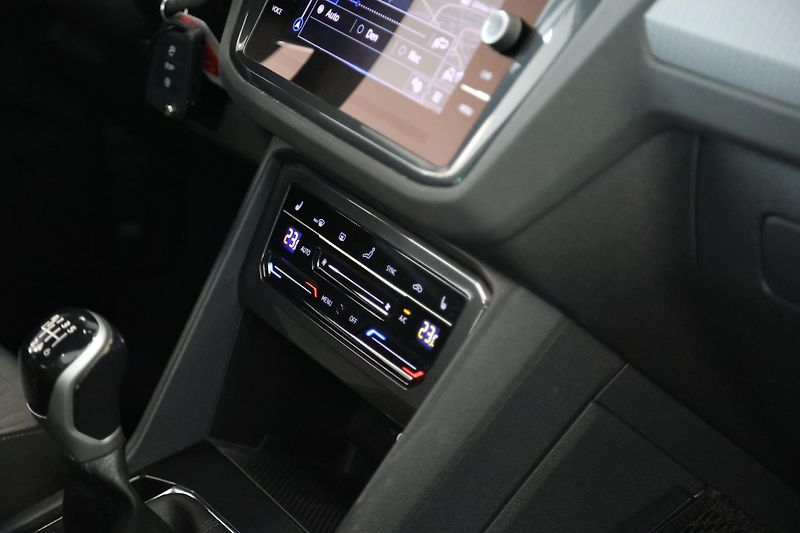 Volkswagen Tiguan (2023) 2.0TDI Navi LED Tažné LED - fotka 18 z 24