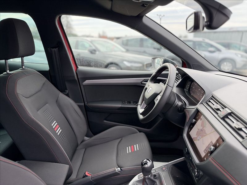Seat Arona 1,5 FR TSI 110kW NAVI VIRTUAL - fotka 28 z 30