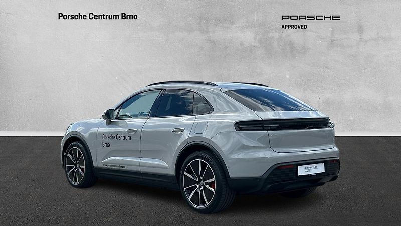 Porsche Macan (2026) 4S Electric - fotka 3 z 30