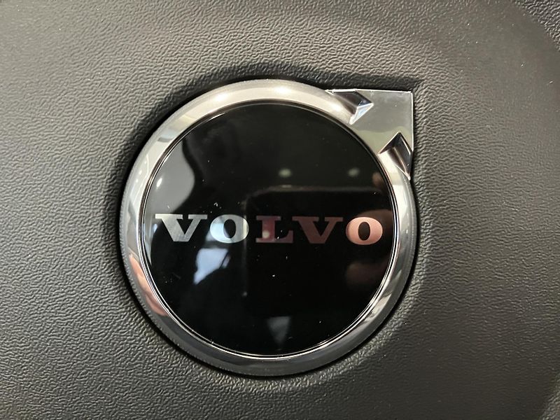 Volvo XC90 B5 AWD Ultra Bright AT8, ČR - fotka 49 z 49