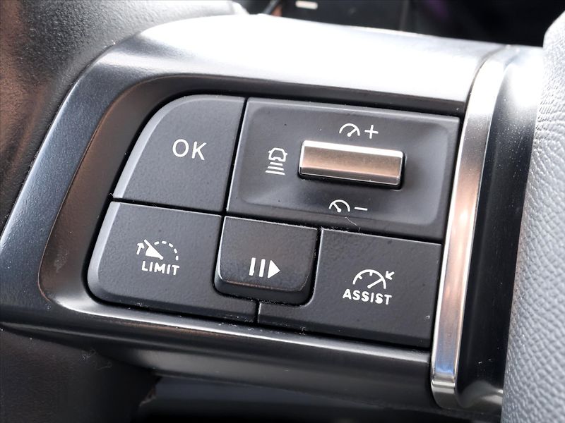 Citroën C5 X 1,6 PT 180k CZ Exclusive DPH - fotka 20 z 37