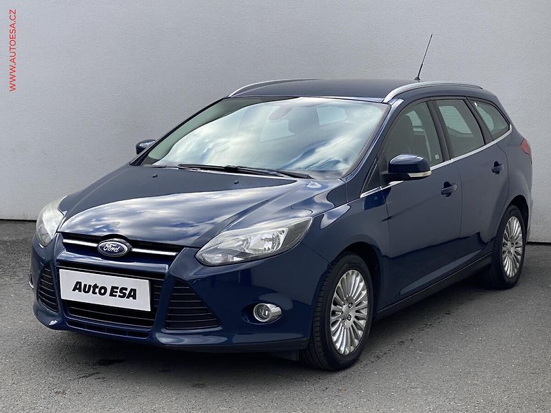 Ford Focus (2014) 1.6 TDCi, ČR, Titanium, navi - fotka 3 z 19