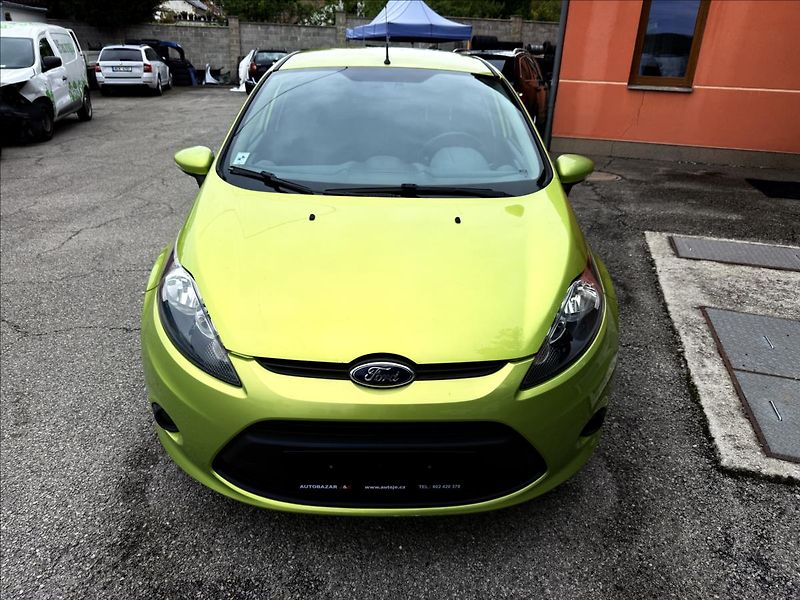Ford Fiesta 1,2 i SPORT - fotka 2 z 27