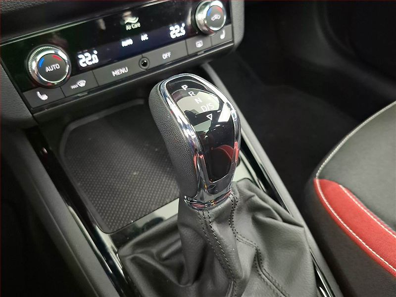 Škoda Kamiq (2023) Monte Carlo 1.5 TSI - fotka 13 z 23