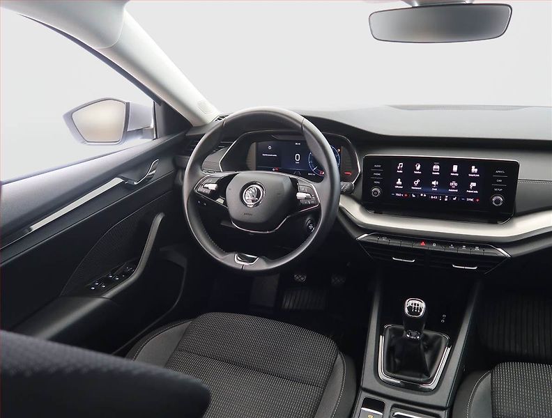 Škoda Octavia (2023) Ambition 2.0 TDI, ČR,1.maj - fotka 7 z 24