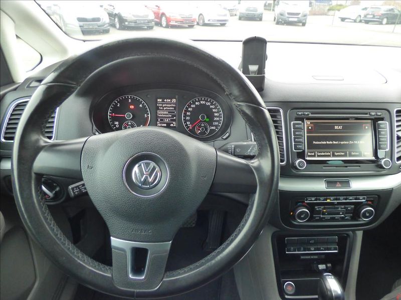 Volkswagen Sharan 2,0 TDI,Digi Klima,Navigace  H - fotka 25 z 67