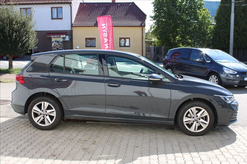 Volkswagen Golf 1,0 TSI Life CZ původ - fotka 3 z 4