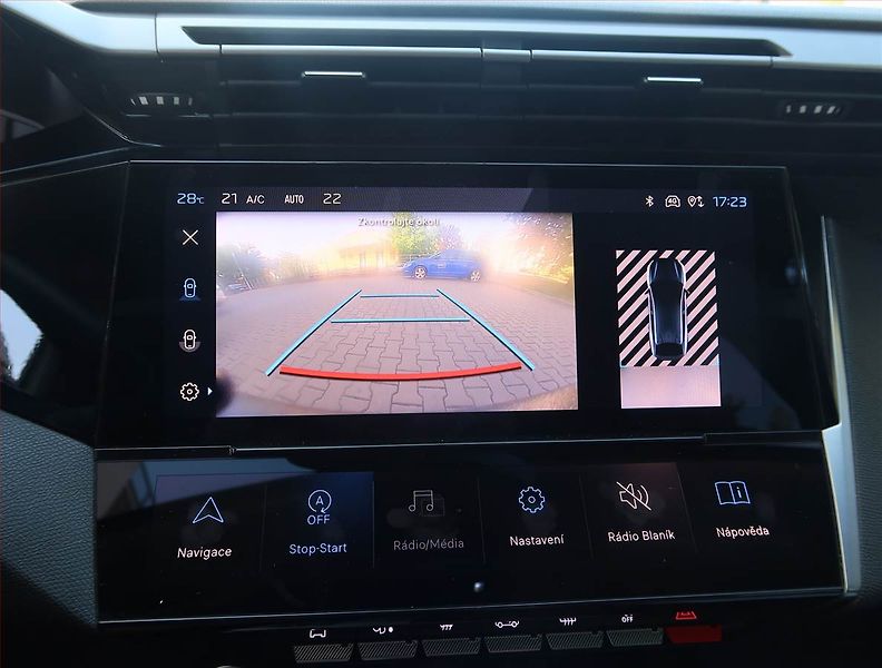 Peugeot 408 (2024) 1.2 PureTech - fotka 17 z 22