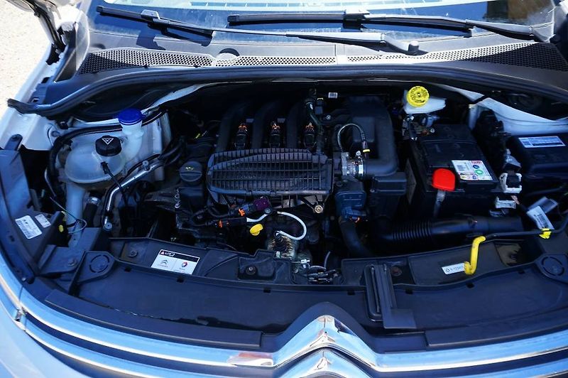 Citroën C3 (2018) SHINE 1,2 PT 60 kW - fotka 51 z 51