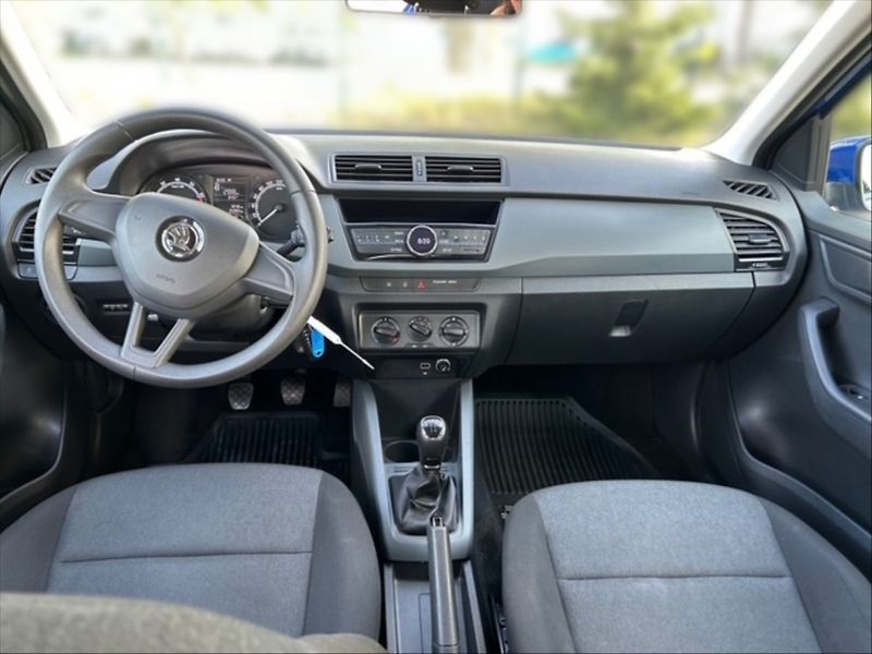 Škoda Fabia 1,0 TSI 70 Active - fotka 9 z 10
