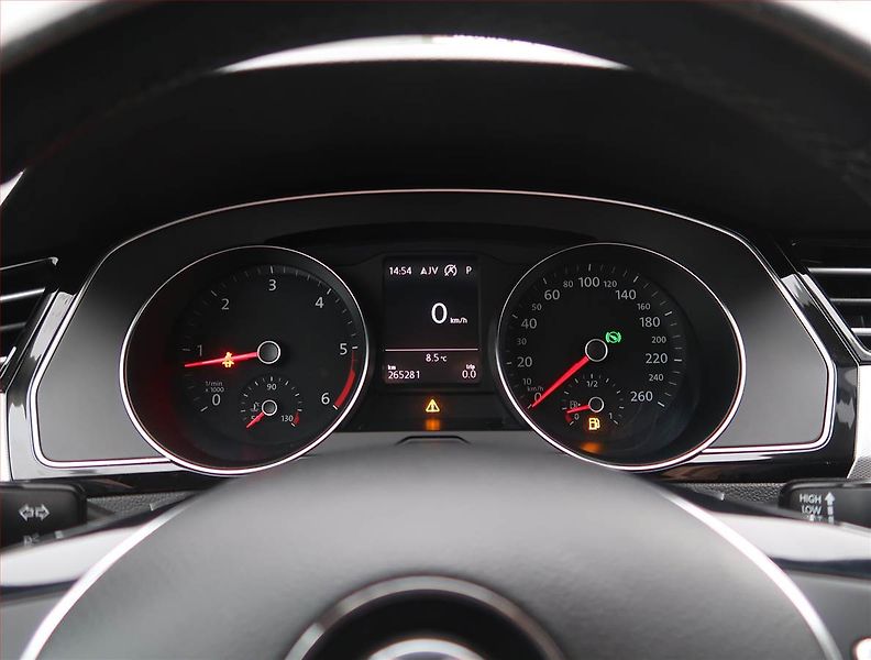 Volkswagen Passat (2018) 2.0 TDI, Automat, Navi - fotka 11 z 20