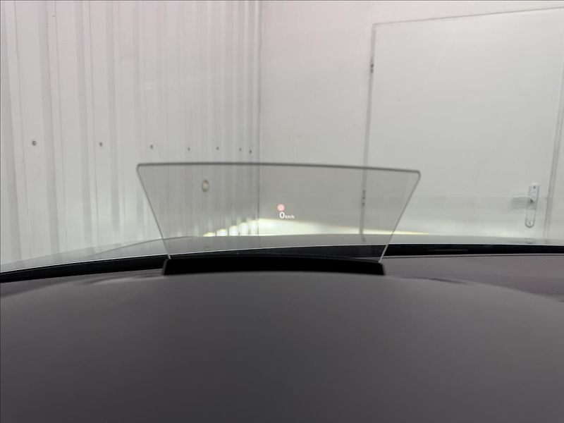 Volkswagen Tiguan Allspace R-LINE 180kW DCC H&K HUD PANO - fotka 44 z 50