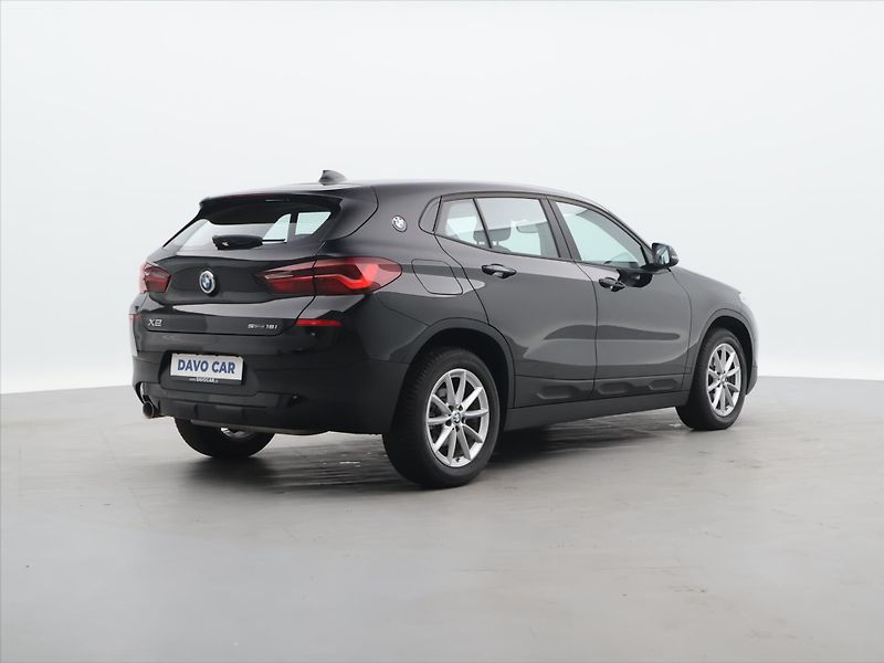 BMW X2 1,5 18i 100kW sDrive CZ - fotka 7 z 36