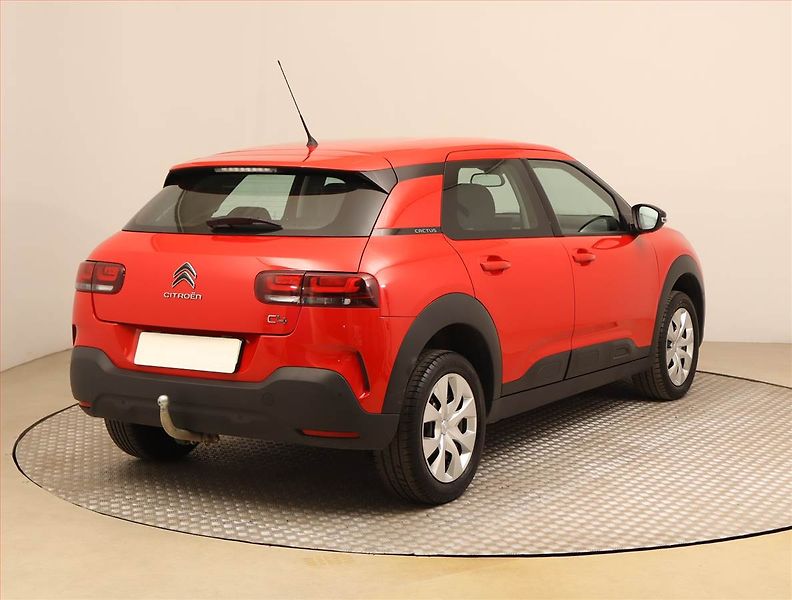 Citroën C4 Cactus (2019) 1.2 PureTech, ČR,1.maj - fotka 5 z 22
