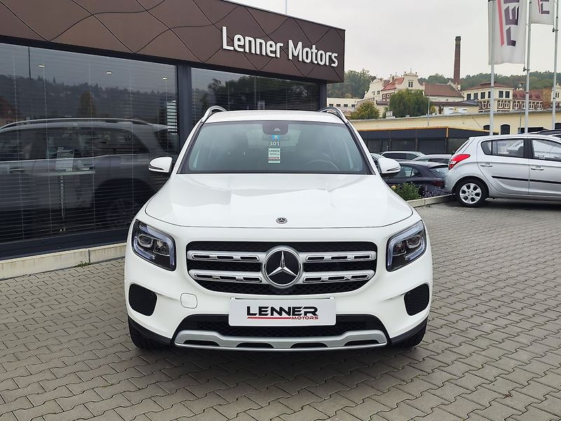 Mercedes-Benz GLB 200d/4Matic AT ČR 1.Maj 7Míst - fotka 2 z 31