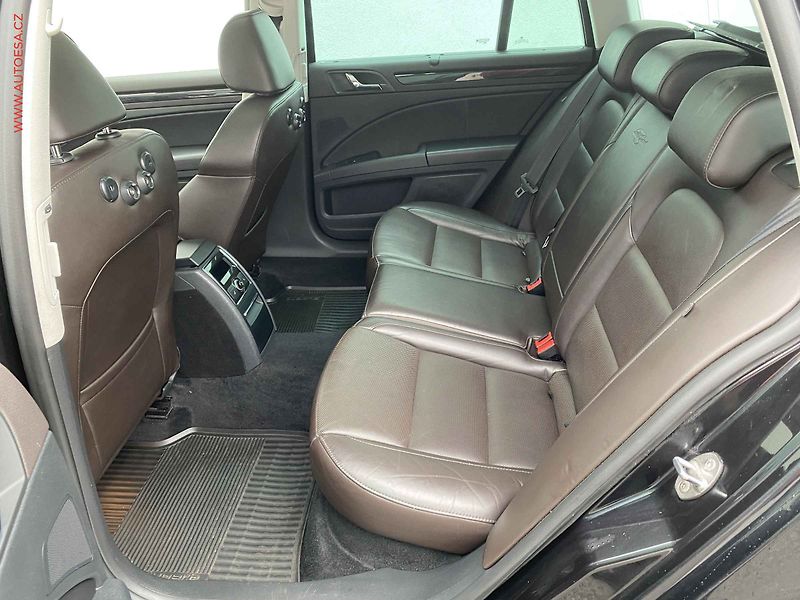 Škoda Superb (2014) 2.0 TDI, Navi, bixen - fotka 10 z 19