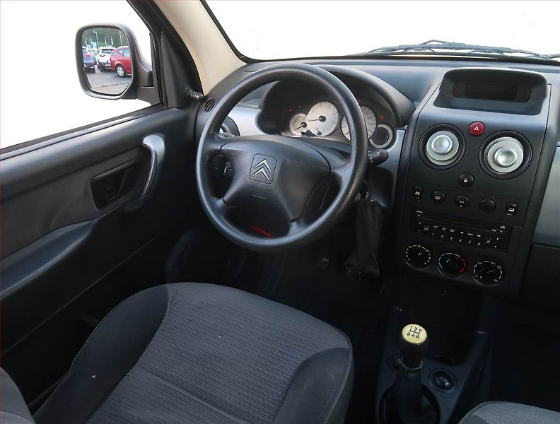 Citroën Berlingo (2005) 1.6 16V , 5Míst, 1Maj - fotka 7 z 15
