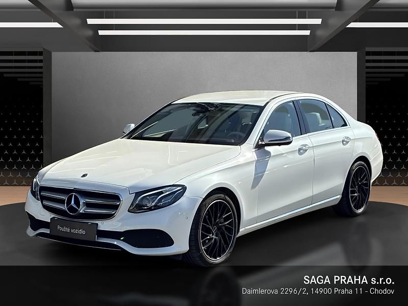 Mercedes-Benz Třídy E 400 4MATIC Avantgarde Designo - fotografie inzerátu