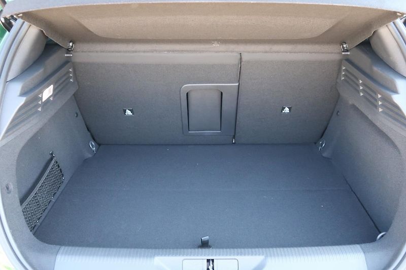 Peugeot 308 e-ALLURE PACK HYBRID 180EAT8 - fotka 7 z 8