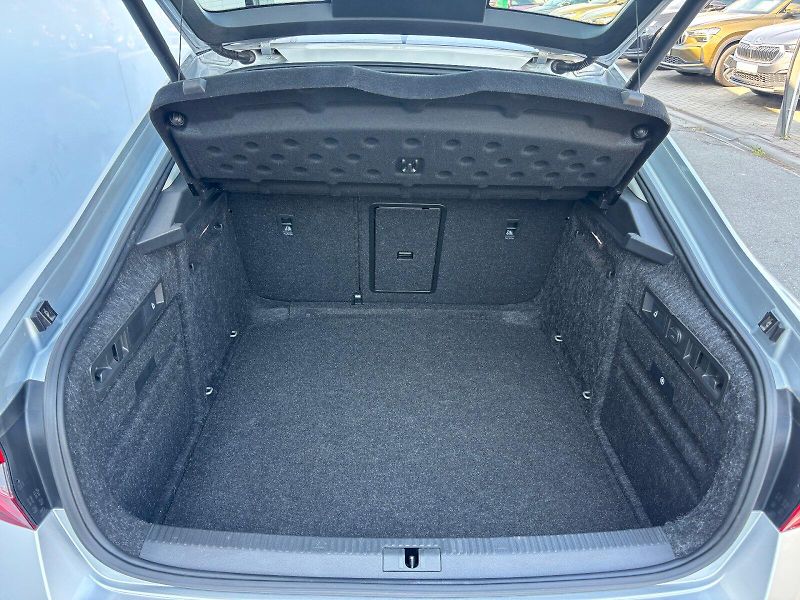 Škoda Superb (2022) 2.0 TDI 110kW Style - fotka 33 z 35