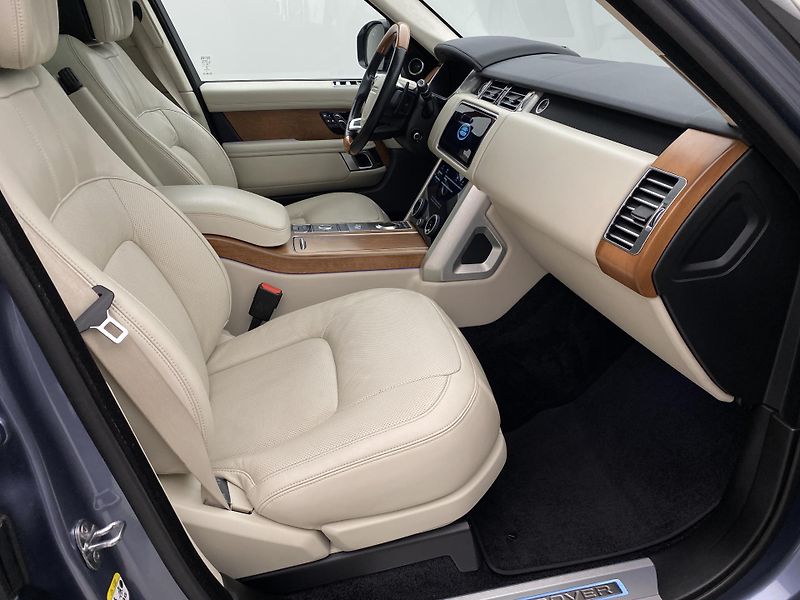 Land Rover Range Rover 4.4 SDV8 VOGUE AWD REZERVACE - fotka 23 z 57