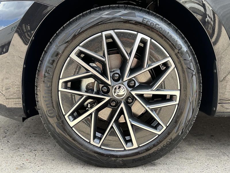 Škoda Octavia Combi 1.5TSi e-TEC M-HEV DSG S - fotka 9 z 41