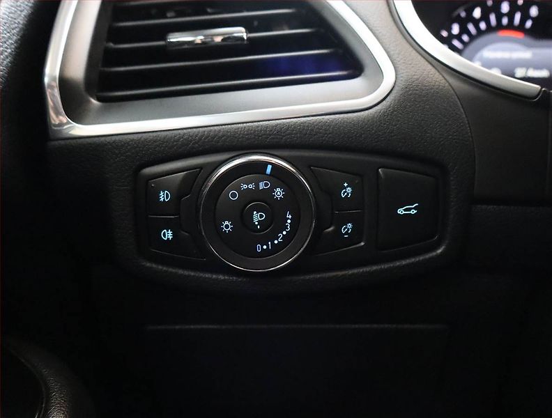 Ford S-MAX (2019) 2.0 EcoBlue, 7 míst, Navi - fotka 19 z 22