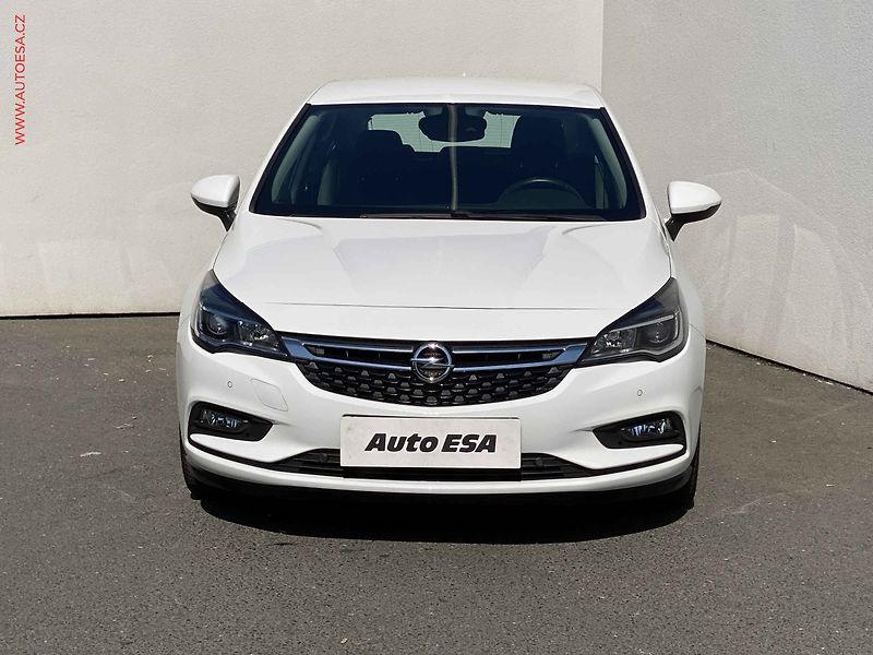 Opel Astra (2017) 1.4T, Edition, navi - fotka 2 z 18