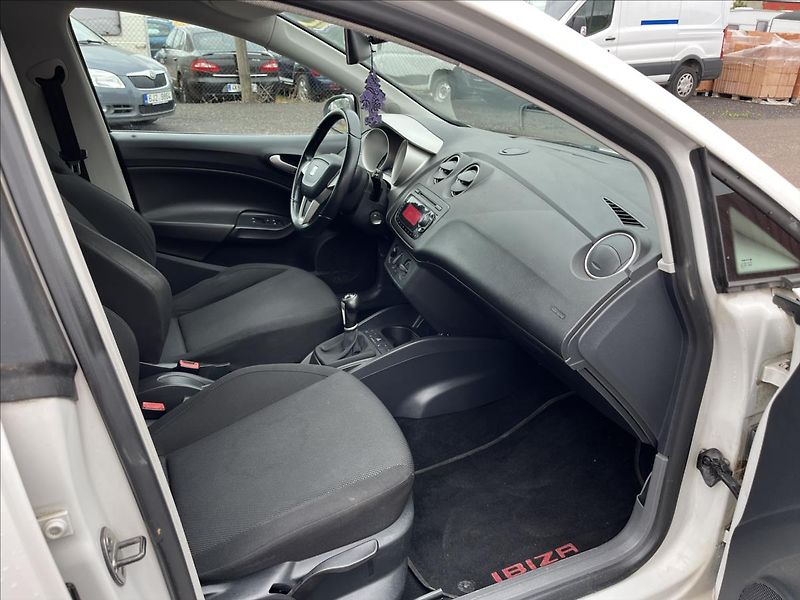Seat Ibiza 1.6 TDi SPORT KLIMA  ROZVODY - fotka 10 z 31