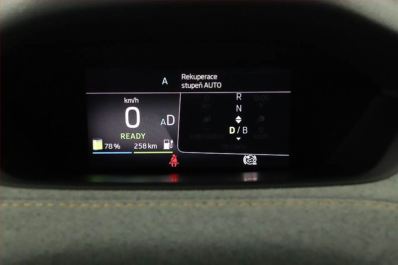Škoda Enyaq (2022) iV 80x (82 kWh), SoH 83% - fotka 8 z 31