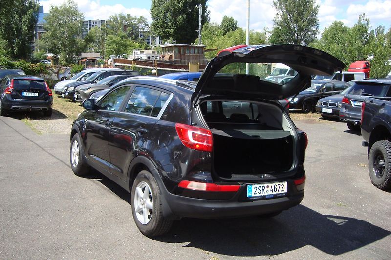Kia Sportage (2010) 1.6 GDi, 99 kW,ČR,Servisní kn. - fotka 10 z 67
