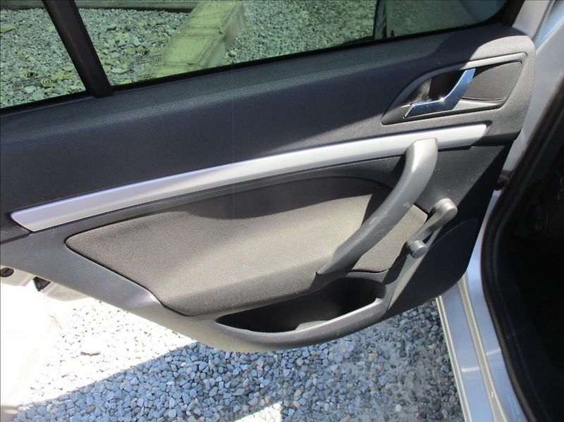 Škoda Octavia 1,9 TDI, klimatizace,serviska, - fotka 15 z 37
