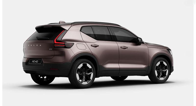 Volvo XC40 (2026) B3 PLUS AUT - fotka 5 z 15