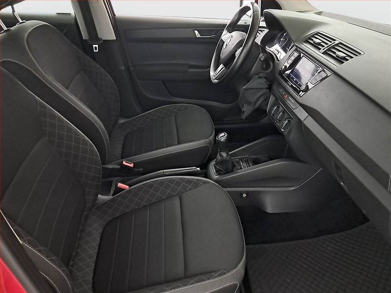 Škoda Fabia (2019) 1.0, ČR,1.maj, Park. senzory - fotka 9 z 13