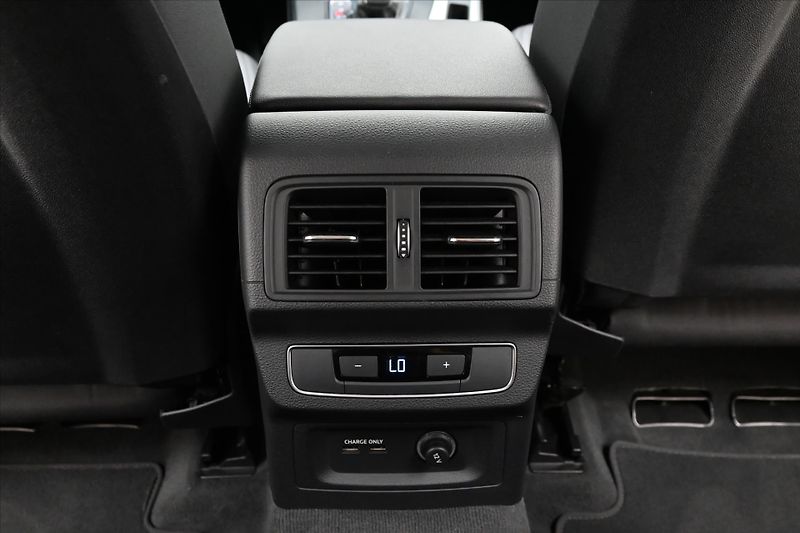 Audi Q5 2,0 50TFSIe 195kW 4x4 S-Tronic - fotka 22 z 32