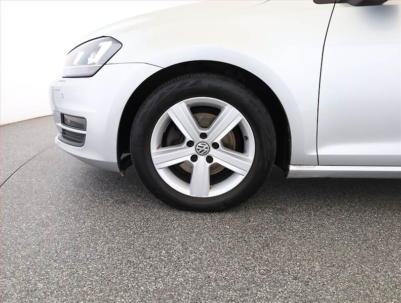 Volkswagen Golf (2014) 2.0 TDI, Serv.kniha, Navi - fotka 20 z 20