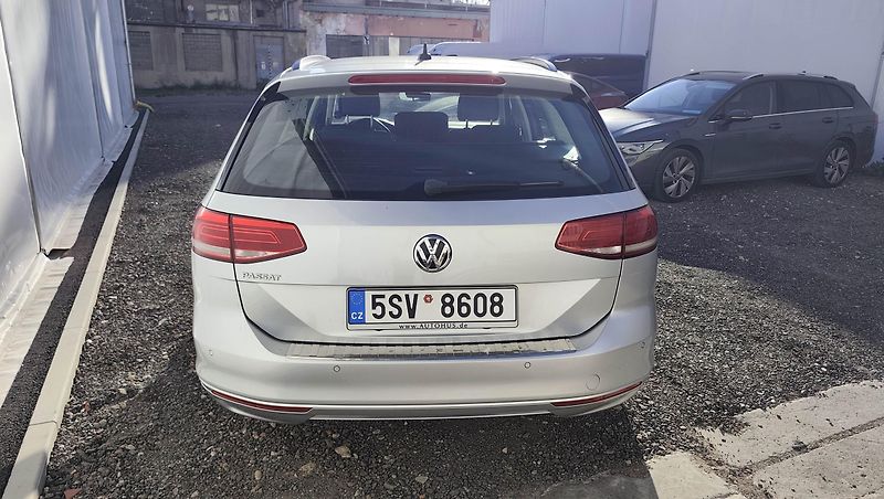 Volkswagen Passat (2019) Webasto-el.tažné-Matrix-Adapt. - fotka 15 z 37
