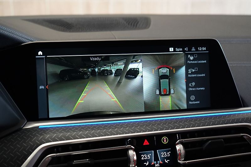 BMW X5 30d xDrive, Vzduch, Nezávislé - fotka 27 z 49