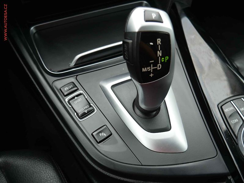BMW Řada 3 (2019) 2.0D xD, ČR, AT, LED, navi - fotka 18 z 22