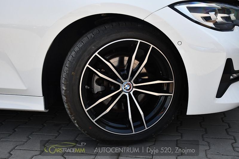 BMW Řada 3 320D xDrive 2xALU 1M ČR - fotka 49 z 54
