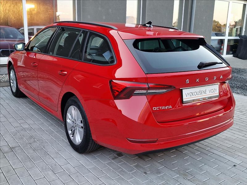 Škoda Octavia 2.0TDI DSG Ambition,ČR,1.Maj. - fotka 8 z 50