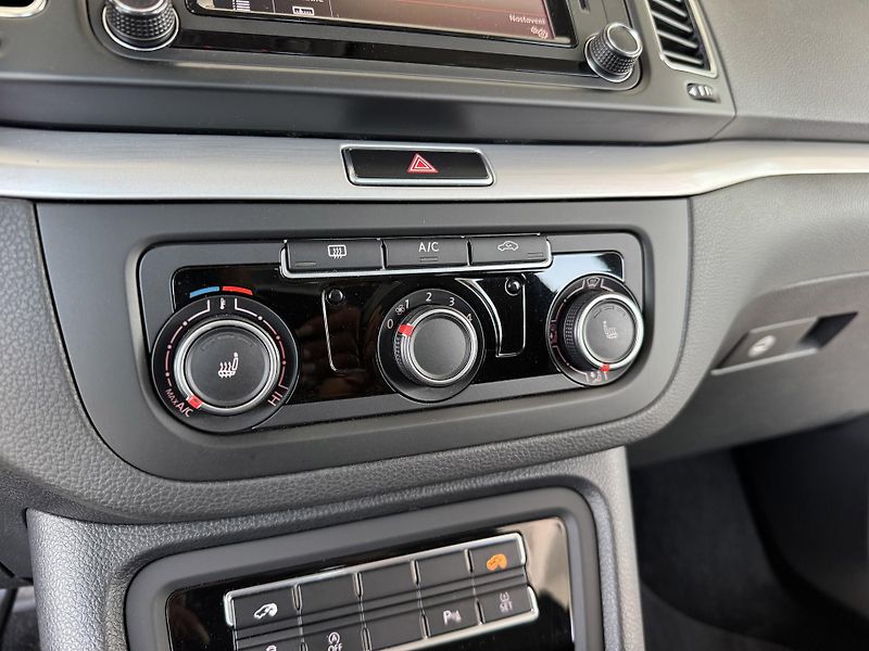 Volkswagen Sharan 2,0TDI 110kW*DSG*Tažné*DPH - fotka 24 z 40