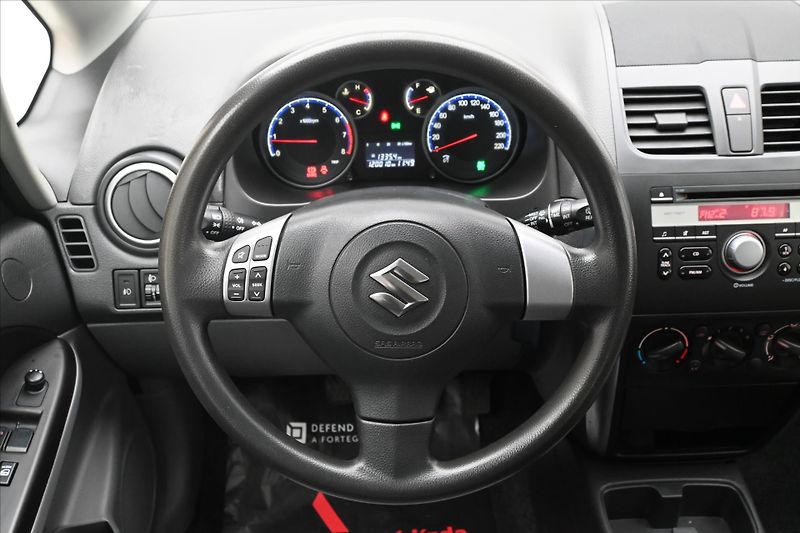 Suzuki SX4 1,6 88kW 4x4 Tažné Nová STK - fotka 18 z 29