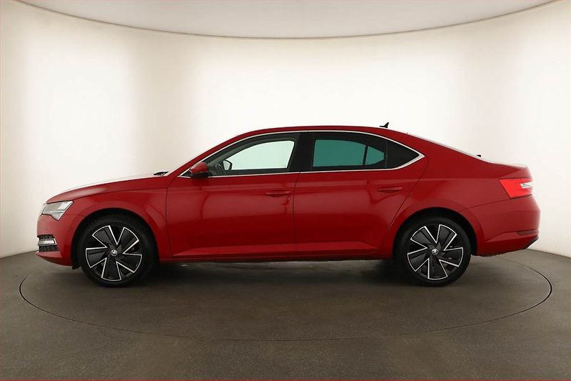 Škoda Superb (2022) 2.0 TDI - fotka 3 z 21