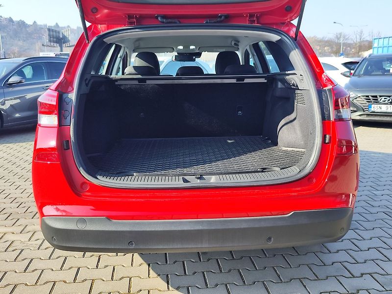 Hyundai i30 1.5 T-GDI/103kW Comfort 16 DCT - fotka 9 z 28