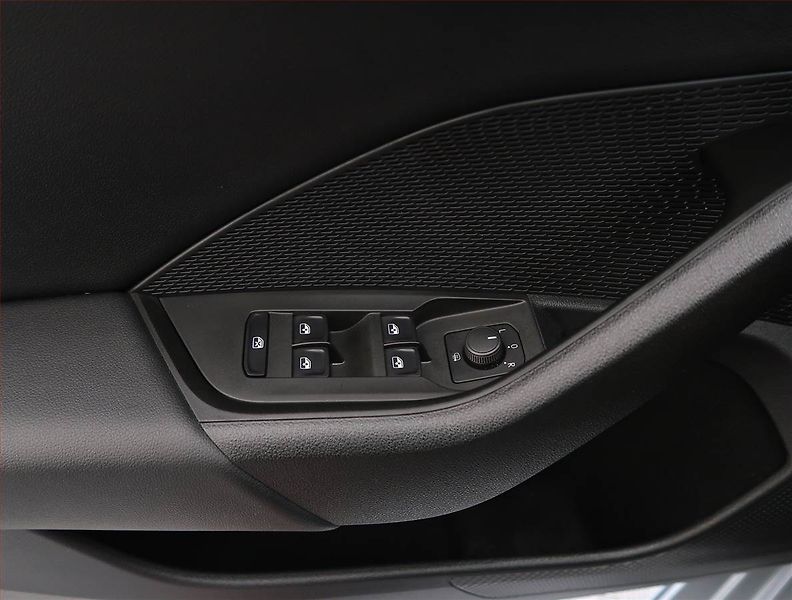 Škoda Octavia (2023) Ambition 2.0 TDI, ČR,1.maj - fotka 24 z 24