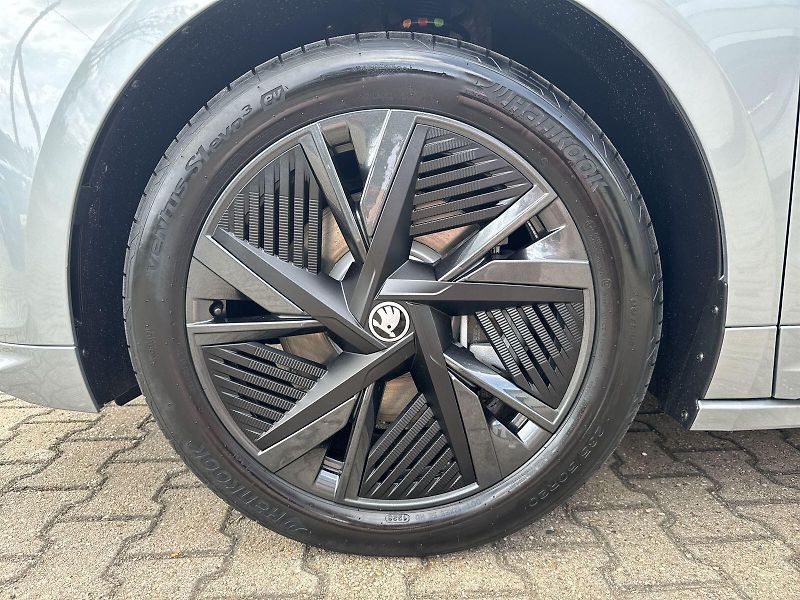 Škoda Enyaq (2026) 85x RS - fotka 31 z 35