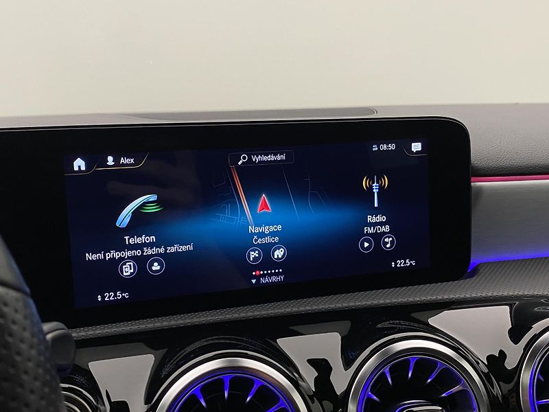 Mercedes-Benz Třídy A A200 AMG 120kW AUT - fotka 8 z 51