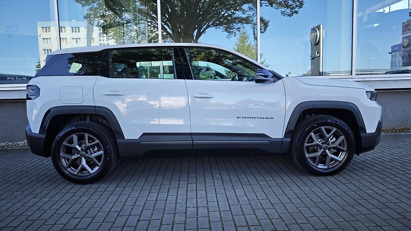 Jeep Compass (2026) Altitude hybrid 145PS automat  - fotka 5 z 40