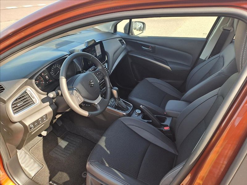 Suzuki S-Cross (2026) 1,4 Elegance AllGrip AT - fotka 8 z 20